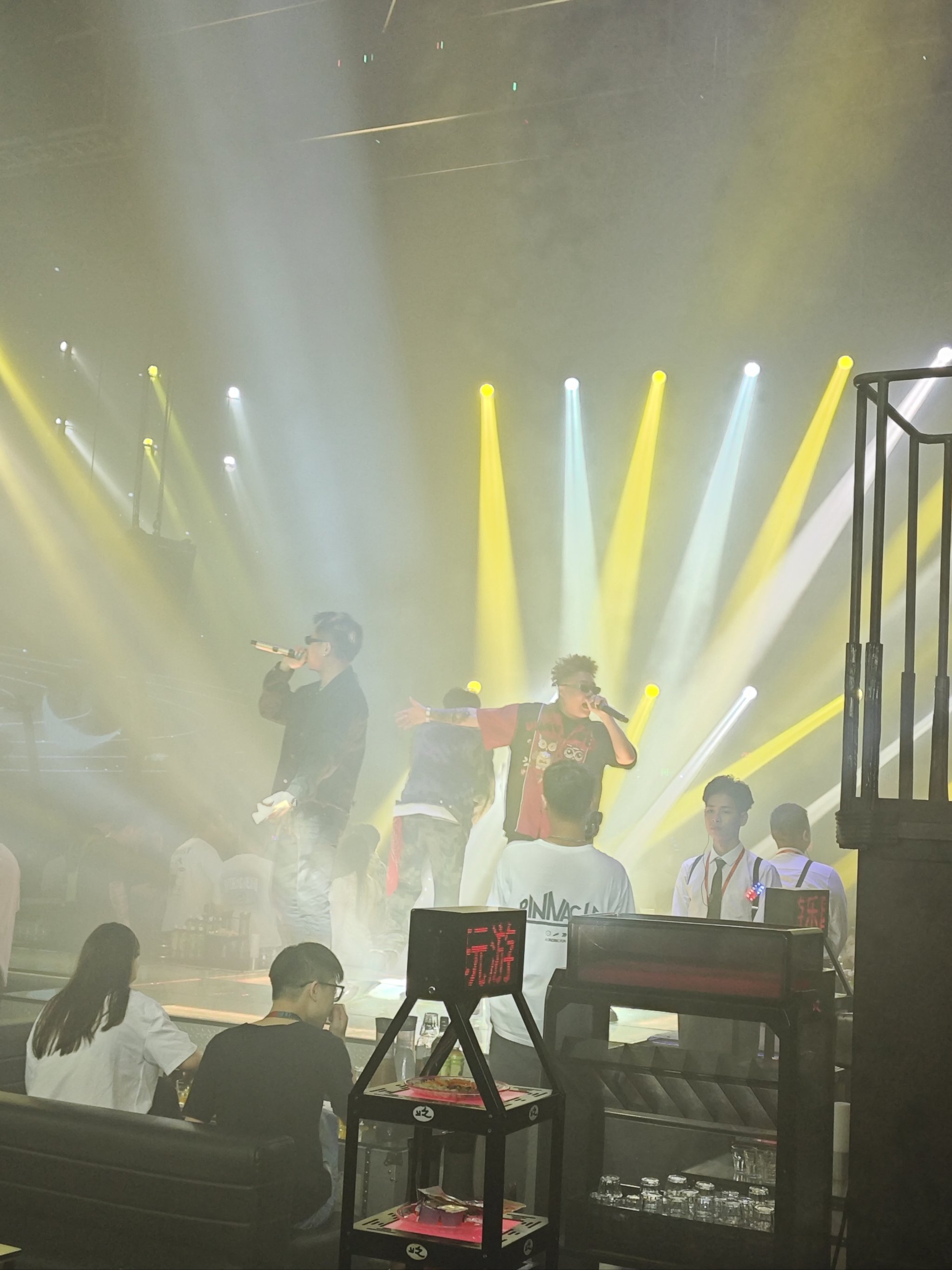 河池商务ktv楼层多，场所宽敞明亮-天峨县ktv预定